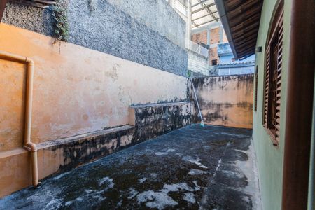 Casa à venda com 330m², 2 quartos e 8 vagasQuintal