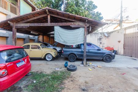 Casa à venda com 330m², 2 quartos e 8 vagasGaragem