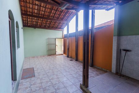 Casa à venda com 330m², 2 quartos e 8 vagasÁrea de Serviço