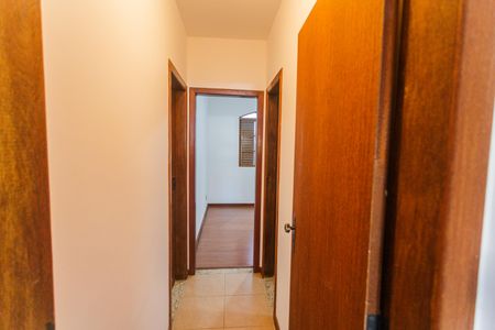 Casa à venda com 330m², 2 quartos e 8 vagasCorredor