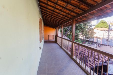 Casa à venda com 330m², 2 quartos e 8 vagasVaranda da Entrada