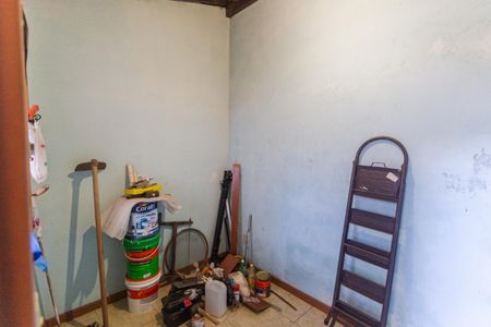 Casa à venda com 330m², 2 quartos e 8 vagasQuarto de Serviço