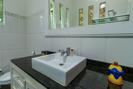 Casa para alugar com 700m², 3 quartos e 10 vagas Casa para alugar com 700m², 3 quartos e 10 vagasBanheiro da Suíte 1