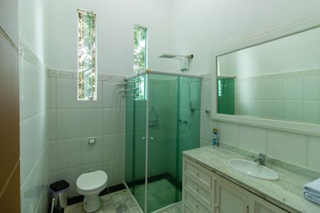 Casa para alugar com 700m², 3 quartos e 10 vagas Casa para alugar com 700m², 3 quartos e 10 vagasBanheiro da Suíte 3