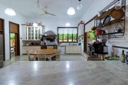 Casa para alugar com 700m², 3 quartos e 10 vagas Casa para alugar com 700m², 3 quartos e 10 vagasCozinha