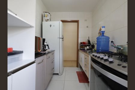 Apartamento à venda com 76m², 2 quartos e 1 vagaCozinha