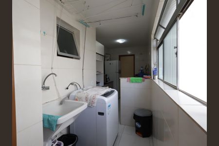 Apartamento à venda com 76m², 2 quartos e 1 vagaÁrea de Serviço