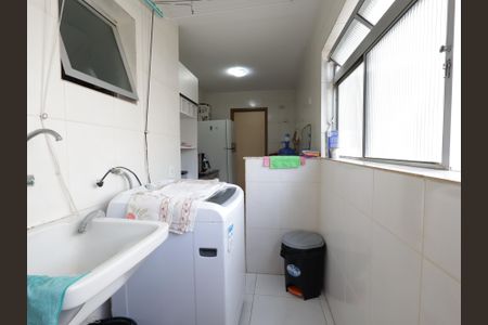 Apartamento à venda com 76m², 2 quartos e 1 vagaÁrea de Serviço