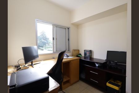 Apartamento à venda com 76m², 2 quartos e 1 vagaEscritório