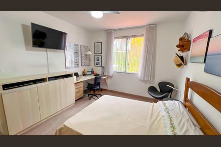 Casa à venda com 339m², 4 quartos e 4 vagas Casa à venda com 339m², 4 quartos e 4 vagasQuarto 3