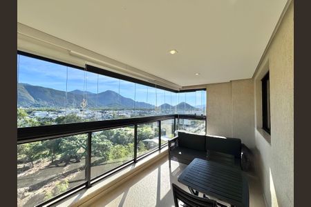 Apartamento à venda com 91m², 3 quartos e 2 vagasVaranda