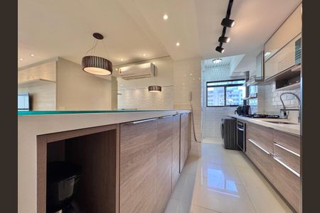 Apartamento à venda com 91m², 3 quartos e 2 vagasCozinha e Área de Serviço