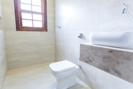 Casa de condomínio à venda com 124m², 2 quartos e 1 vaga Casa de condomínio à venda com 124m², 2 quartos e 1 vagaBanheiro