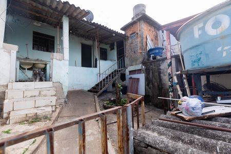 Casa à venda com 278m², 4 quartos e 1 vaga Casa à venda com 278m², 4 quartos e 1 vagaQuintal