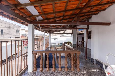 Casa à venda com 278m², 4 quartos e 1 vaga Casa à venda com 278m², 4 quartos e 1 vagaVaranda Quintal