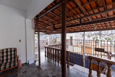 Casa à venda com 278m², 4 quartos e 1 vaga Casa à venda com 278m², 4 quartos e 1 vagaVaranda Quintal