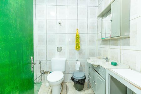 Casa à venda com 278m², 4 quartos e 1 vaga Casa à venda com 278m², 4 quartos e 1 vagaBanheiro Social