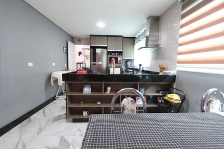 Casa à venda com 170m², 3 quartos e 4 vagasCopa