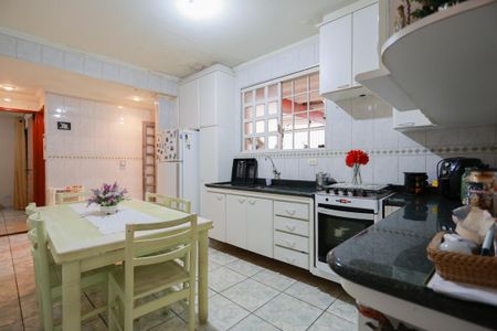 Casa à venda com 300m², 4 quartos e 10 vagasCozinha