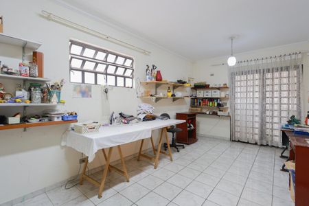 Casa à venda com 300m², 4 quartos e 10 vagasEdícula - Sala