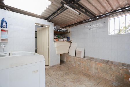 Casa à venda com 300m², 4 quartos e 10 vagasÁrea de serviço