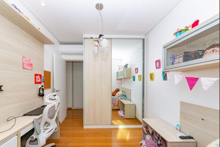 Apartamento à venda com 124m², 3 quartos e 3 vagasQuarto 2