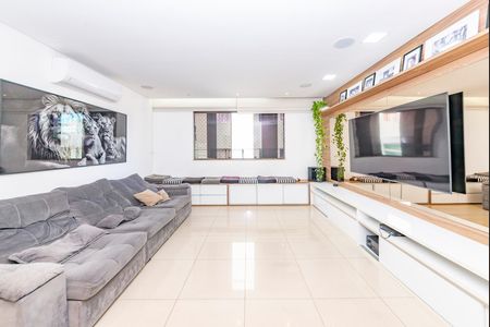 Apartamento à venda com 124m², 3 quartos e 3 vagasSala
