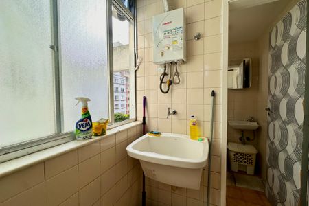 Apartamento à venda com 57m², 1 quarto e 1 vaga Apartamento à venda com 57m², 1 quarto e 1 vagaCozinha e Área de Serviço