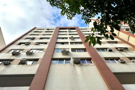 Apartamento à venda com 57m², 1 quarto e 1 vaga Apartamento à venda com 57m², 1 quarto e 1 vagaFachada