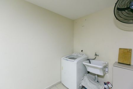 Casa de condomínio à venda com 90m², 2 quartos e 1 vagaÁrea de Serviço / Garagem