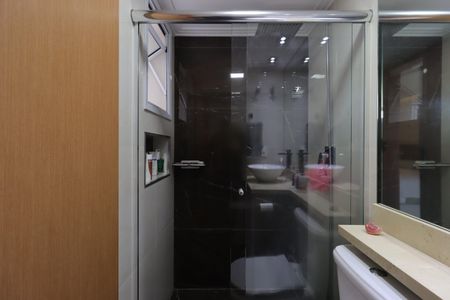 Apartamento à venda com 118m², 3 quartos e 2 vagasBanheiro da suíte 2