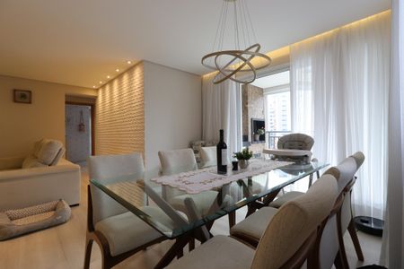 Apartamento à venda com 118m², 3 quartos e 2 vagasSala