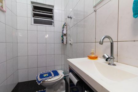 Casa à venda com 155m², 3 quartos e 7 vagasBanheiro 1