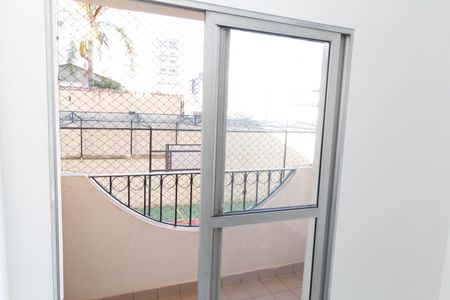 Apartamento à venda com 94m², 3 quartos e 1 vaga Apartamento à venda com 94m², 3 quartos e 1 vagaSacada