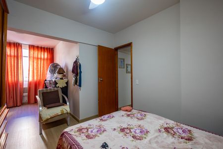 Apartamento à venda com 90m², 2 quartos e 1 vagaQuarto 2