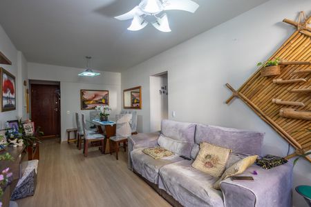 Apartamento à venda com 90m², 2 quartos e 1 vagaSala