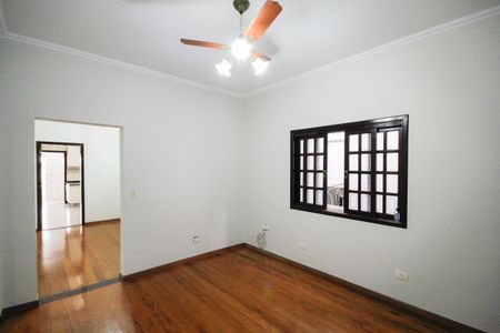 Casa para alugar com 300m², 3 quartos e 2 vagasSala