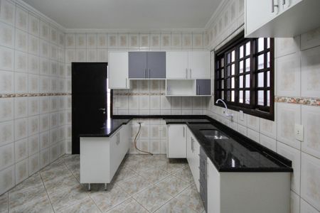 Casa para alugar com 300m², 3 quartos e 2 vagasCozinha