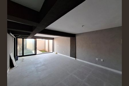 Casa à venda com 212m², 3 quartos e 4 vagasSalão