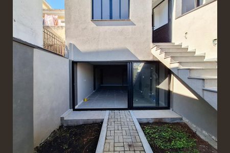 Casa à venda com 212m², 3 quartos e 4 vagasQuintal