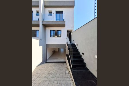 Casa à venda com 212m², 3 quartos e 4 vagasEntrada