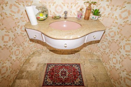 Casa à venda com 376m², 4 quartos e 6 vagas Casa à venda com 376m², 4 quartos e 6 vagasLavabo