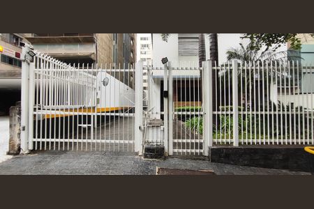 Apartamento à venda com 160m², 3 quartos e 2 vagas Apartamento à venda com 160m², 3 quartos e 2 vagasFachada