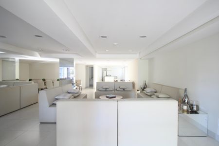 Apartamento à venda com 63m², 2 quartos e 1 vaga Apartamento à venda com 63m², 2 quartos e 1 vagaÁrea comum - Salão de festas