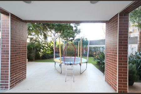 Apartamento à venda com 63m², 2 quartos e 1 vaga Apartamento à venda com 63m², 2 quartos e 1 vagaÁrea comum - Playground