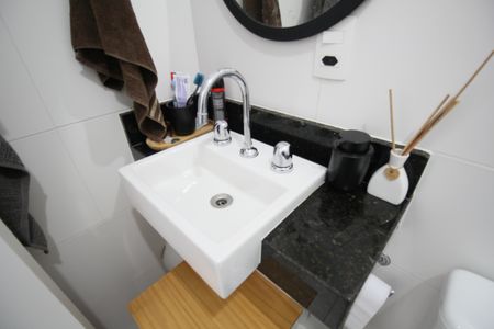 Apartamento à venda com 63m², 2 quartos e 1 vaga Apartamento à venda com 63m², 2 quartos e 1 vagaBanheiro /Suíte