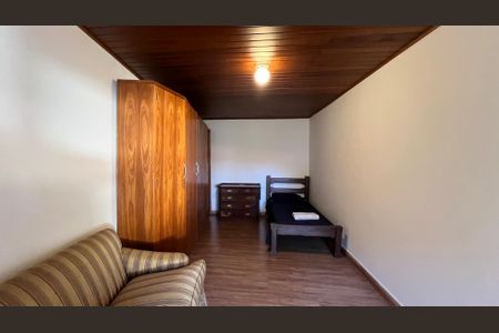 Casa à venda com 300m², 3 quartos e sem vaga Casa à venda com 300m², 3 quartos e sem vagaQuarto de Serviço