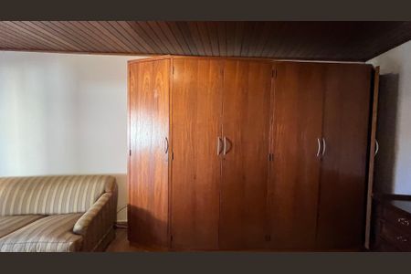 Casa à venda com 300m², 3 quartos e sem vaga Casa à venda com 300m², 3 quartos e sem vagaQuarto de Serviço