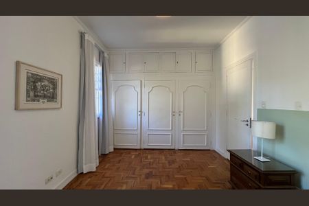 Casa à venda com 300m², 3 quartos e sem vaga Casa à venda com 300m², 3 quartos e sem vagaSuite 3