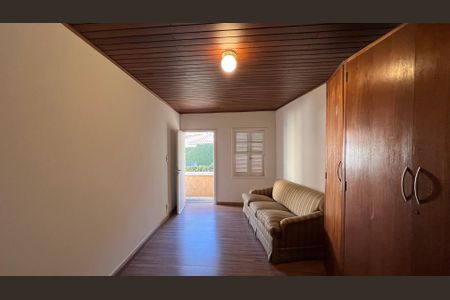 Casa à venda com 300m², 3 quartos e sem vaga Casa à venda com 300m², 3 quartos e sem vagaQuarto de Serviço